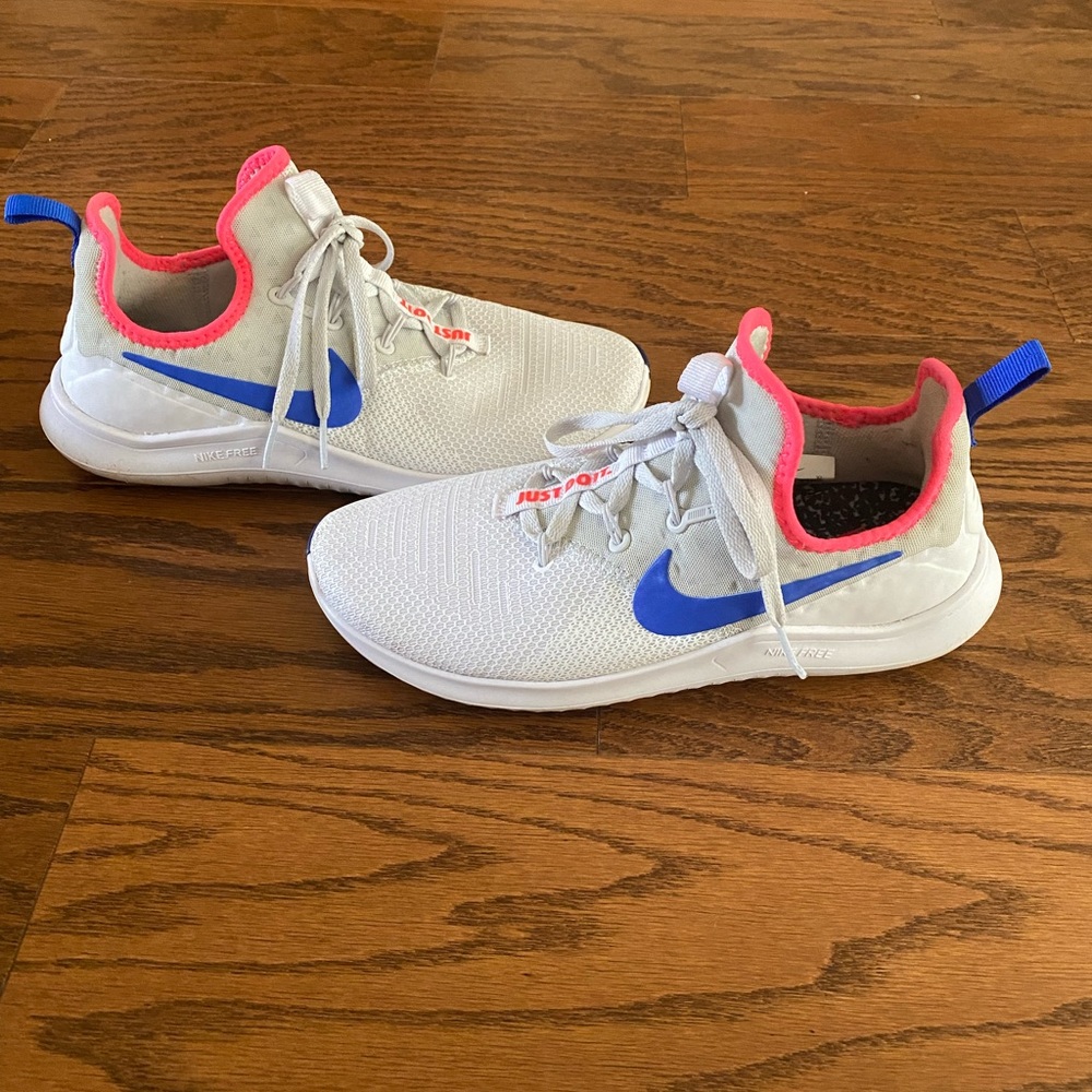 Nike Free Women’s Sneakers